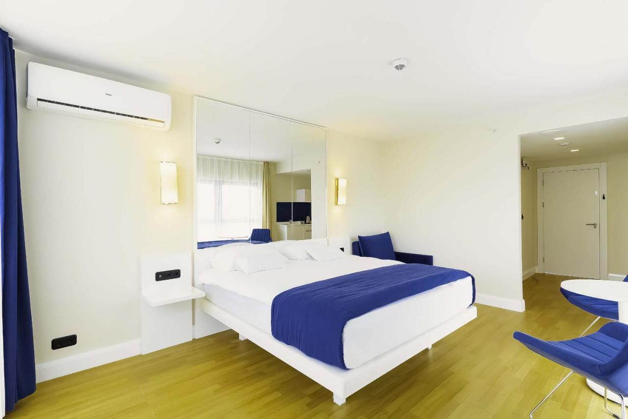 Elegance Sea View Aparthotel In Orbi City Batumi Exterior photo