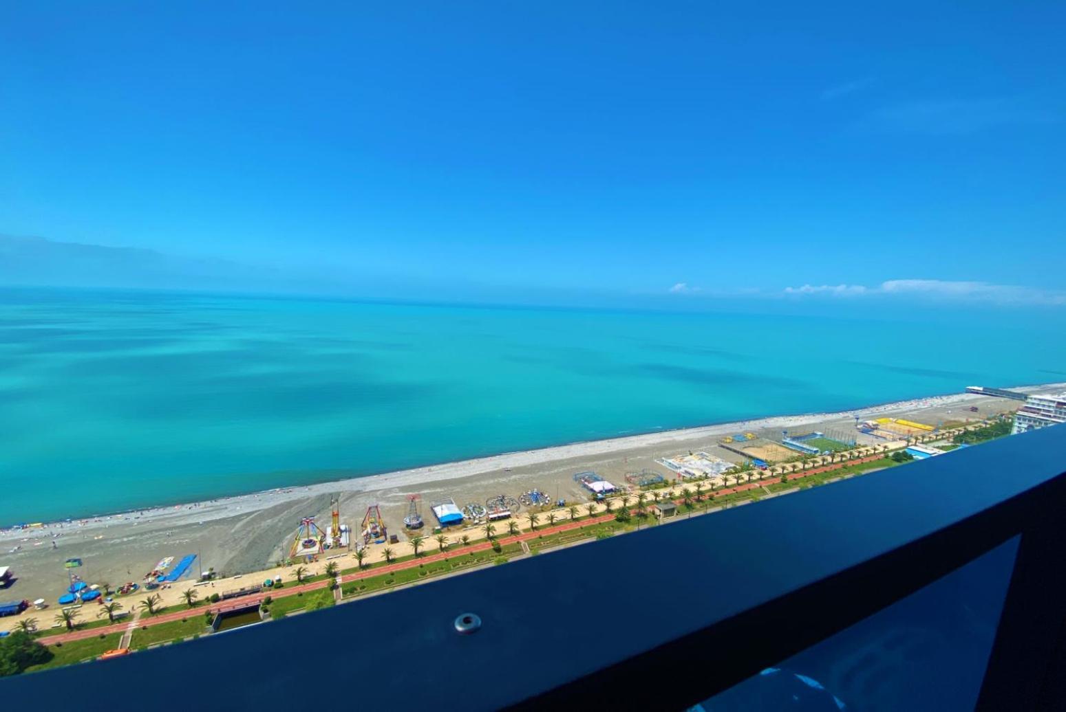 Elegance Sea View Aparthotel In Orbi City Batumi Exterior photo