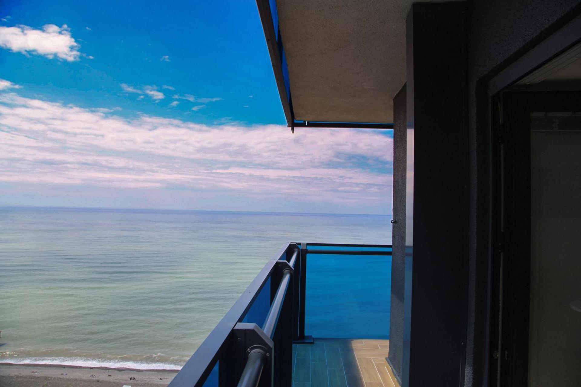 Elegance Sea View Aparthotel In Orbi City Batumi Exterior photo