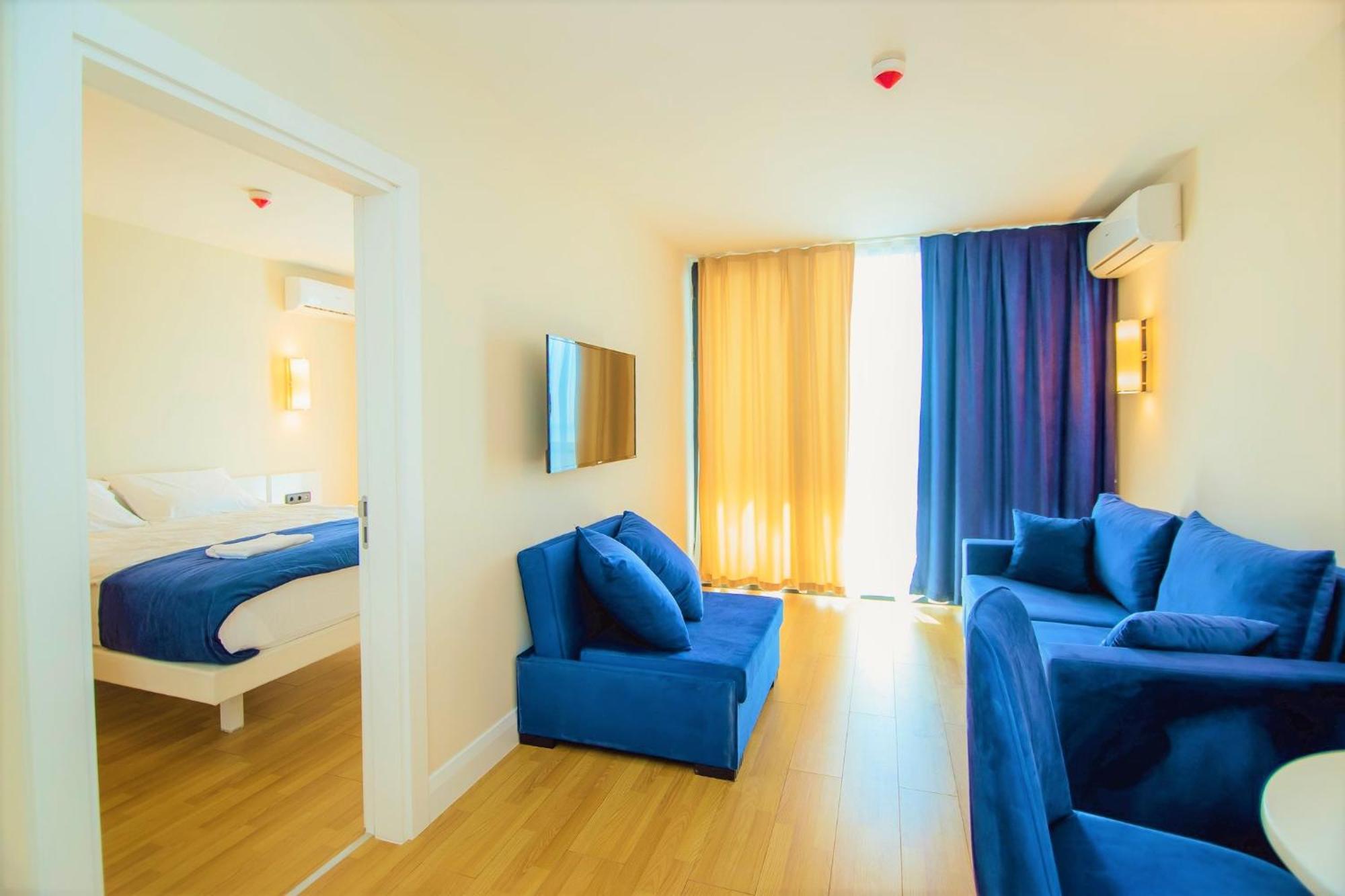 Elegance Sea View Aparthotel In Orbi City Batumi Exterior photo
