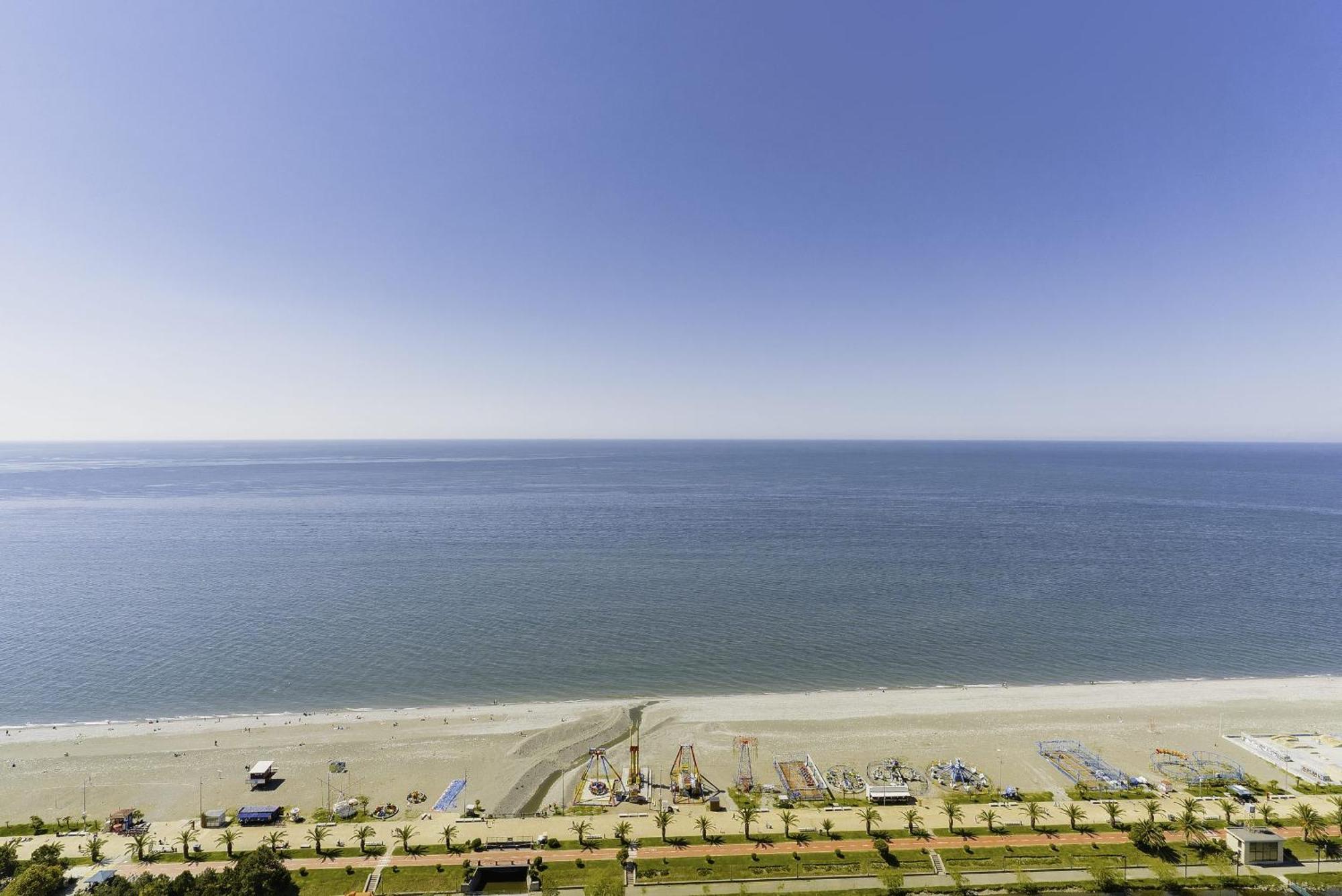 Elegance Sea View Aparthotel In Orbi City Batumi Exterior photo